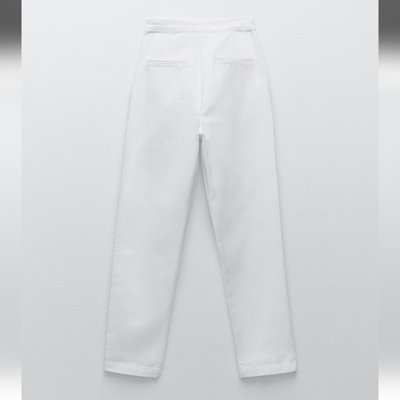 NWT Zara Gold Button Straight Leg White Jeans - Picture 10 of 11
